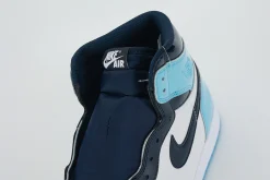 Wmns Air Jordan 1 Retro High OG 'Blue Chill' replica