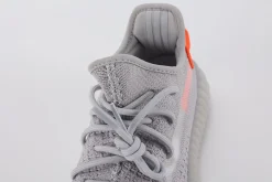 yeezy-boost-350-v2-'tail-light'-replica