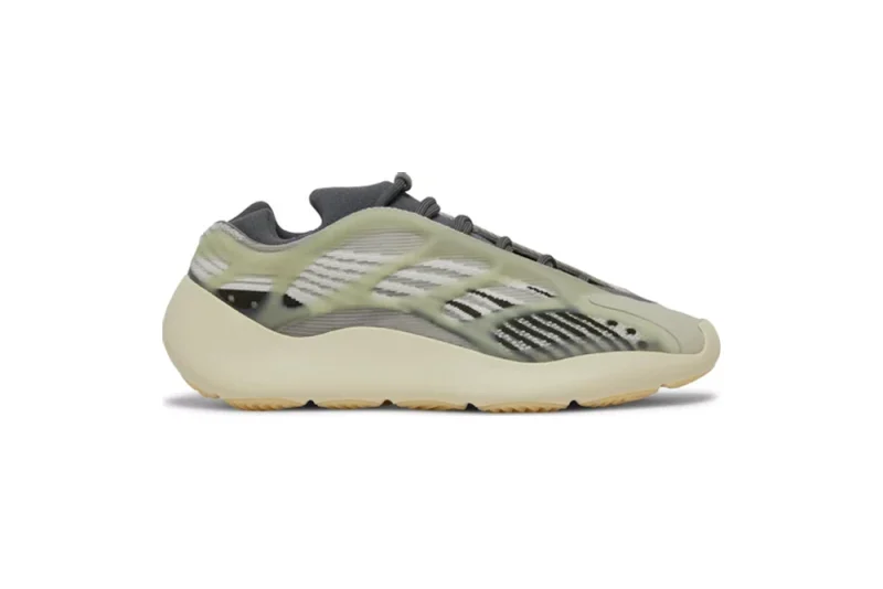 yeezy-700-v3-'fade-salt'-replica