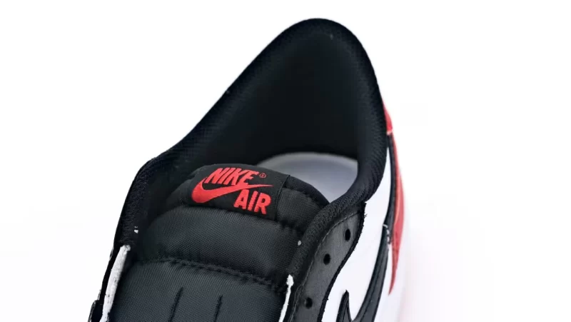 Air Jordan 1 Retro Low OG 'Black Toe'Replica