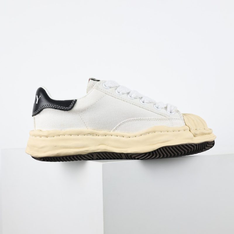 MMY/Maison MIHARA YASUHIRO Wayne Original Sole Leather Low Sneaker White upper and yellow bottom